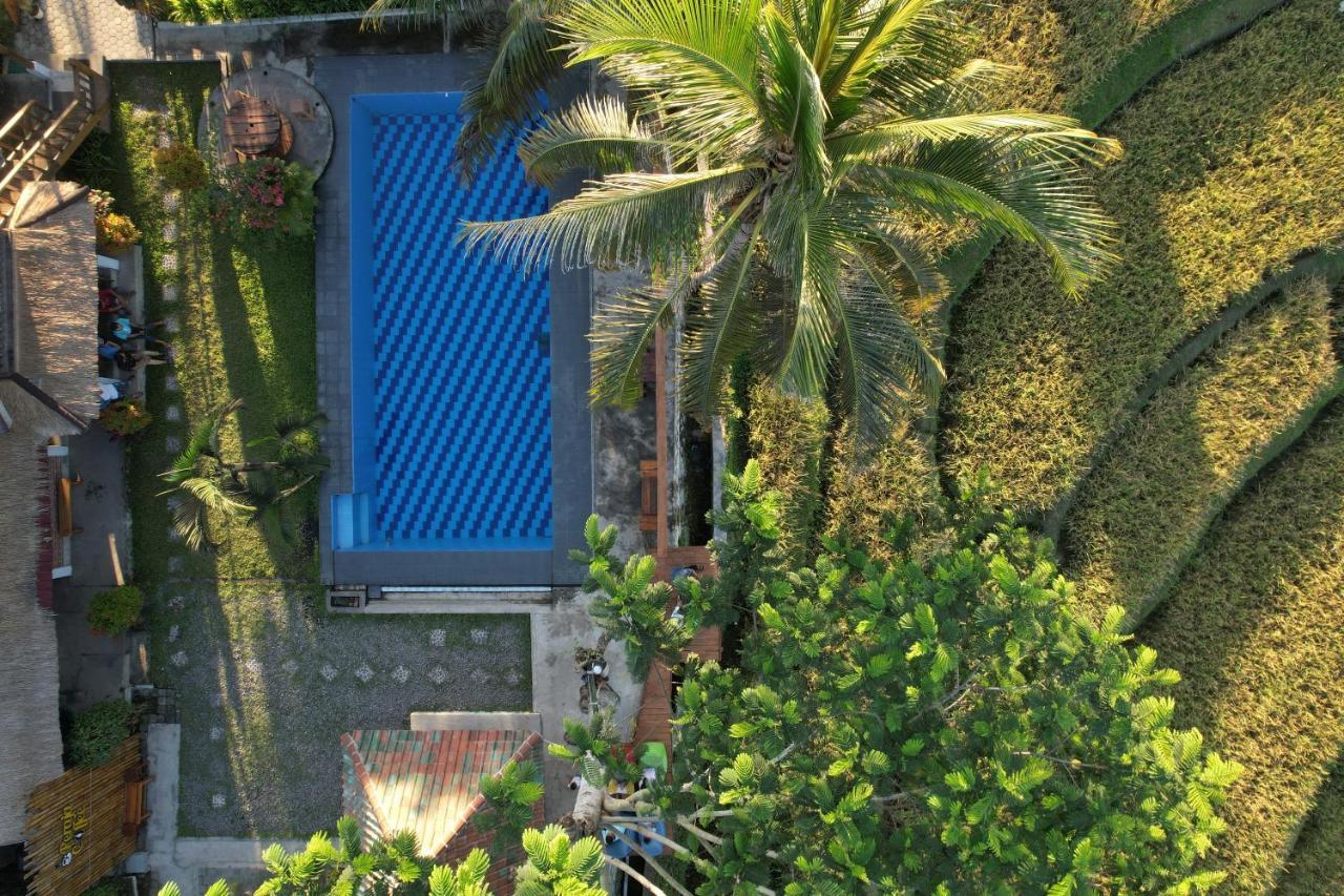 Peraja Bungalows Loyok Sangyang Экстерьер фото