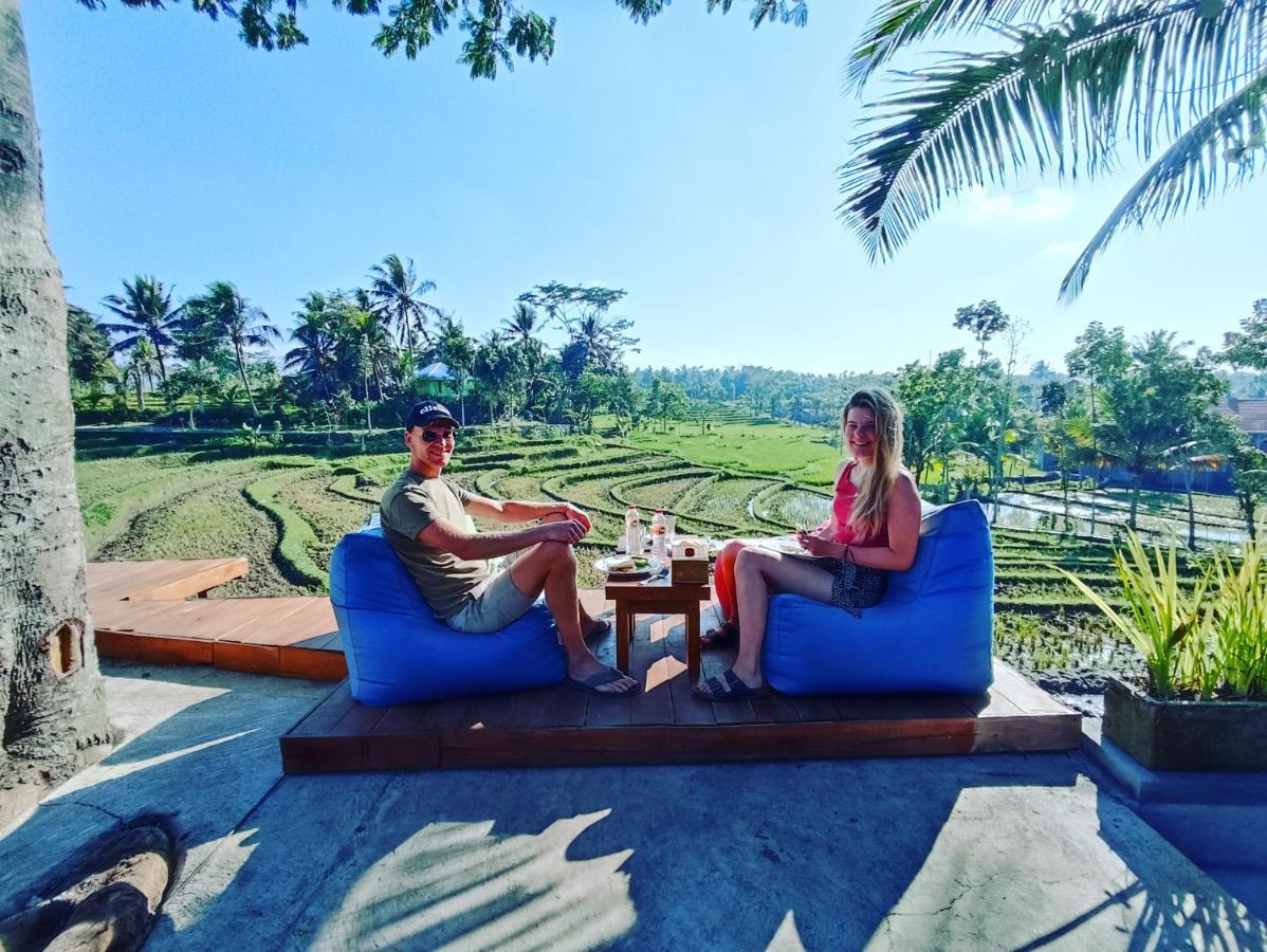 Peraja Bungalows Loyok Sangyang Экстерьер фото