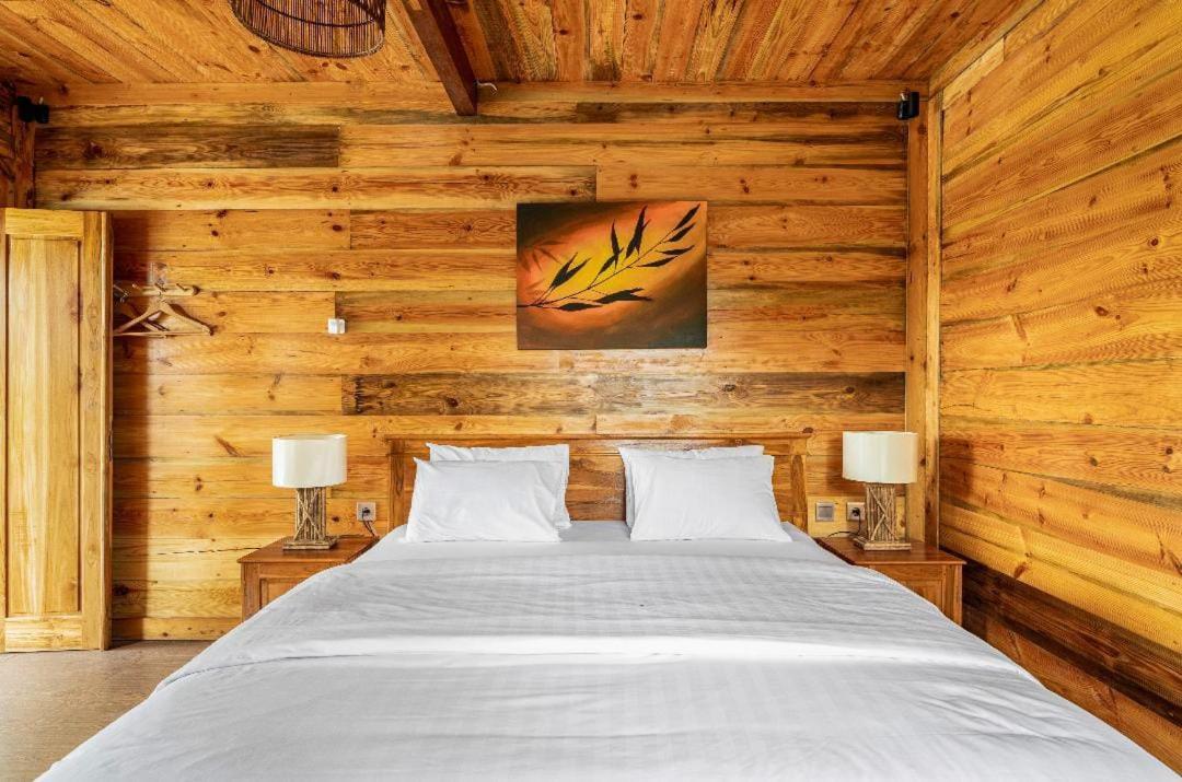 Peraja Bungalows Loyok Sangyang Экстерьер фото