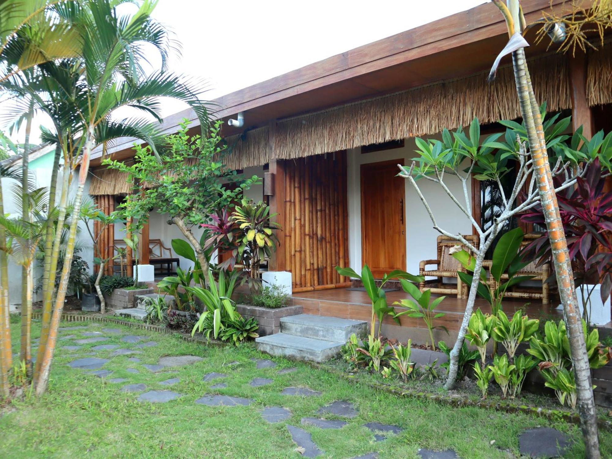 Peraja Bungalows Loyok Sangyang Номер фото